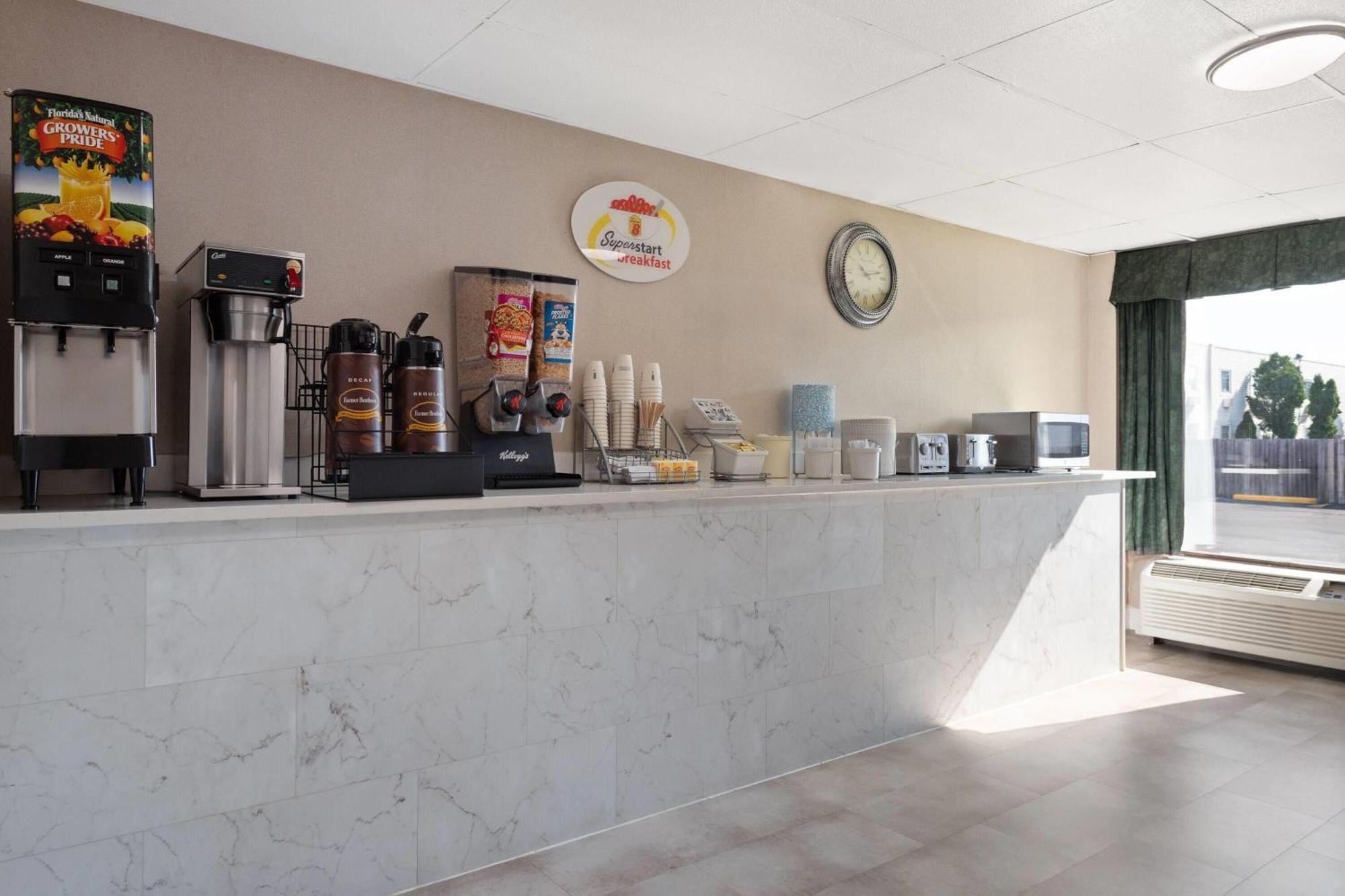 Hotel Super 8 By Wyndham Columbus Esterno foto