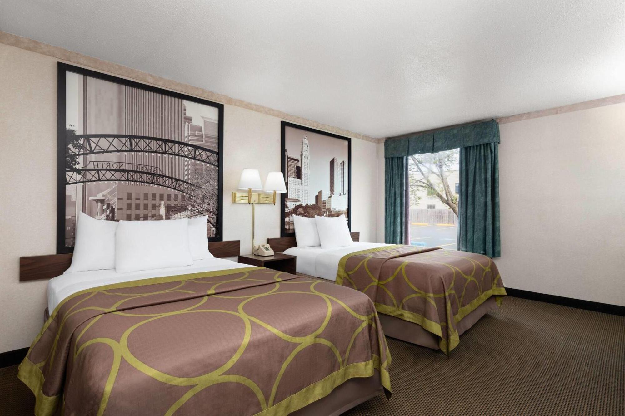 Hotel Super 8 By Wyndham Columbus Esterno foto