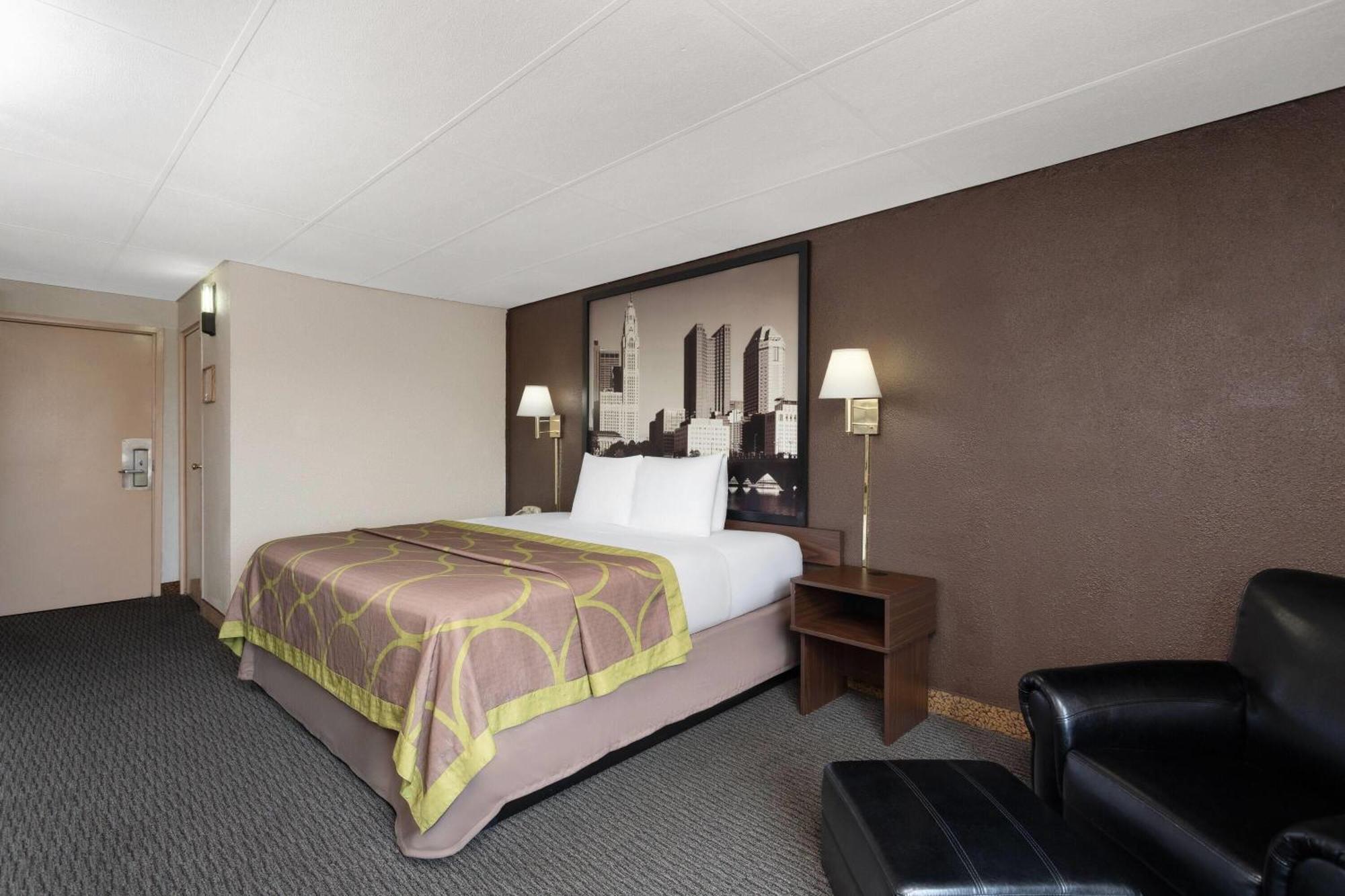 Hotel Super 8 By Wyndham Columbus Esterno foto